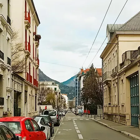 101 - Renove Avec 1 Spacieuse - Tram Et Clinique Mutualiste A 1 Min Grenoble