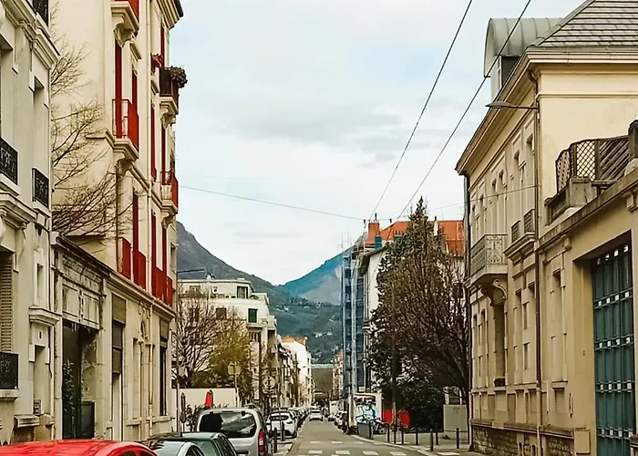 101 - Renove Avec 1 Spacieuse - Tram Et Clinique Mutualiste A 1 Min גרנובל